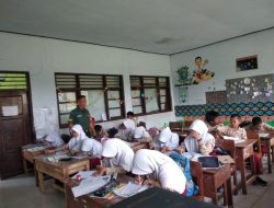 Babinsa Larangan Dalam  Berikan Pemahaman Pancasila Untuk Siswa Kelas 6 SDN Larangan Dalam 2