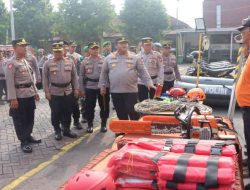 Kapolres Pasuruan Ecek Perahu Kesiapan Tanggap Darurat Bencana 2025