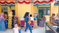 Serma Muhammad Mudhar Ingatkan Para Orang Tua AgarnTetap Bawa Anaknya ke Posyandu