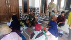 Babinsa Koramil 0826-06/Pademawu, Laksanakan Kegiatan Posyandu di Dusun Selatan Desa Durbuk