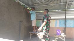 Babinsa Koramil 0826-13/Pasean Bantu Warga Binaan Bangun Garasi di Desa Tagangser Daya