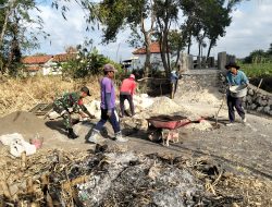 KBSB TNI AD di Pamekasan: Babinsa Pastikan Jembatan Segera Rampung