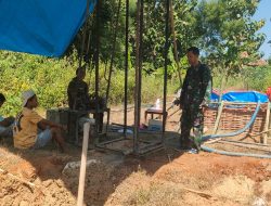 Babinsa Koramil Pademawu Dampingi Pengeboran Air Bersih Program KBSB di Murtajih