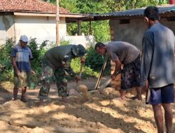 Babinsa Pegantenan Bantu Bangun RTLH, Warga Tersentuh Kepedulian TNI