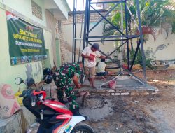 Gotong Royong Babinsa dan Warga Percepat Pembangunan Menara Tandon Air