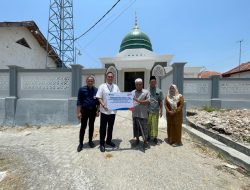 BRI Peduli Bantu Pembangunan Pagar Masjid Darus Salam di Proppo Pamekasan